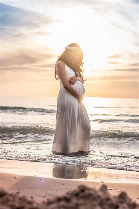 Pin By Trends On Maternity Photography Beach Maternity Photos