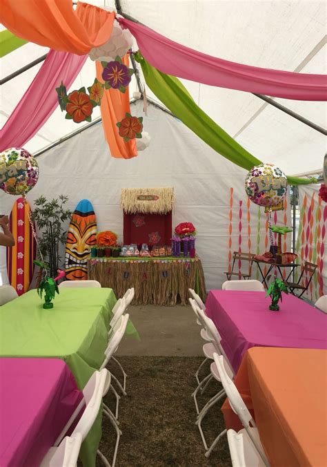 DIY decorations for a Luau theme party. Great way to decorate your