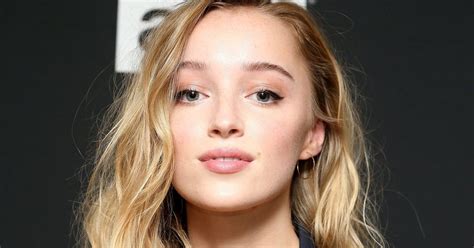 El primer libro cuenta la historia de daphne bridgerton y simon basset, dos si luego de ver la serie sufriste por la relación inexistente entre penélope featherington y colin bridgerton, debes leer. Phoebe Dynevor: la star di Bridgerton su cinema, musica e ...