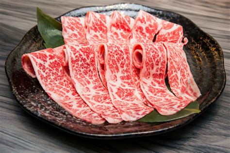 Es una denominación de origen japonesa que se otorga a ciertas carnes procedentes de wagyu después de su sacrificio y. 【5 Restaurantes】 Donde Comer Carne de Kobe en Tokio