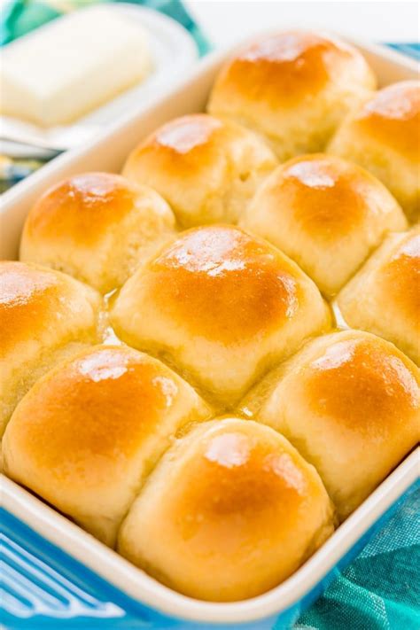 these yeast rolls are the perfect fluffy pull apart dinner rolls for weeknights … recipe for
