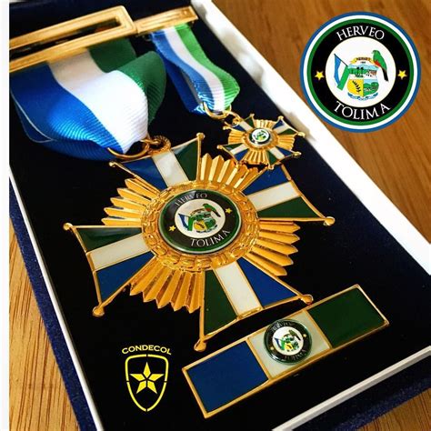 Maybe you would like to learn more about one of these? Pin en Condecoraciones y medallas militares, policiales y ...