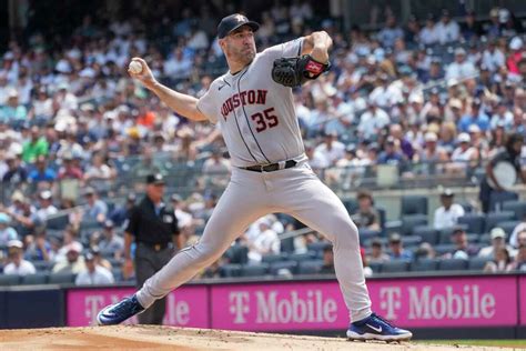 Blood On Justin Verlander S Hand What Happened In Astros Debut