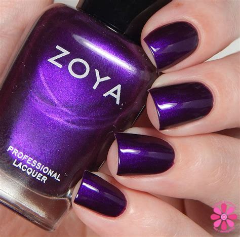 Di dalam goodie bag zoya ada katalog produk2 kosmetik zoya dan 3 produk zoya yaitu lip paint, eyeliner dan coloring eyebrow. Zoya Fall 2015 Flair Collection Swatches & Review ...