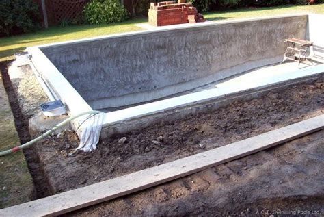 concrete block pool construction | Pool construction, Concrete blocks