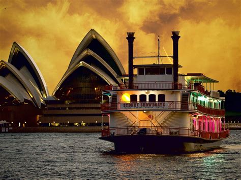 Showboat Sydney Harbour Dinner Cruise | Sydney, Australia - Official