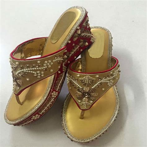 Celebrate the things that make you unique. Buy Women`s Shoes | Party Shoes Online | Indian Wedding Saree