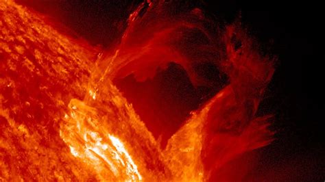 The sun's mass is 1,989,100,000,000,000,000,000 billion kg or 333,060 earths. Huge Solar Explosions - Circular Coronal Mass Ejection ...