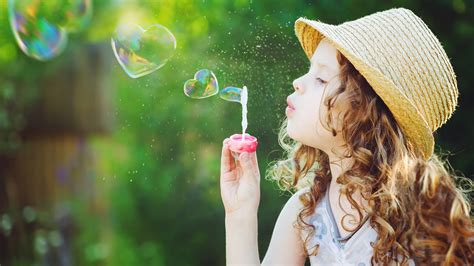 Wallpaper Children Cute Little Girl Play Bubble Love Heart 3840x2160