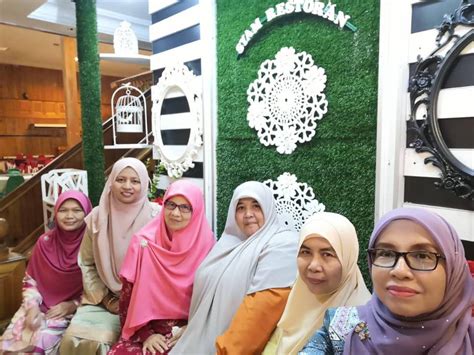 Tidak keterlaluan jika kami katakan yang ianya merupakan syurga makanan kerana anda boleh jumpa untuk itu, berikut kami senaraikan 8 restoran ikan bakar di kota bharu buat anda. KalongNET - Blog rasmi SMK Pangkal Kalong, Kota Bharu ...