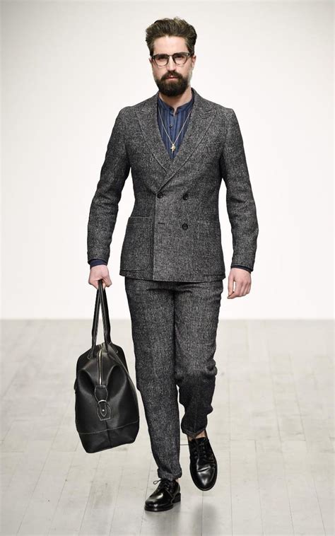 That is mainly because the suits are intended to be worn in warmer climates. London Fashion Week Men's: the anatomy of a suit