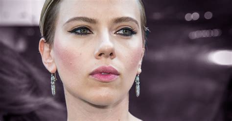 scarlett johansson withdraws from rub and tug after criticism of her casting as a trans man