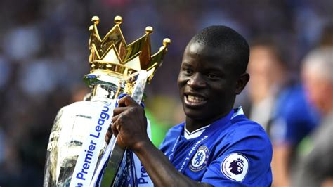 The central defender must be tall, strong and react quickly to the current situation the best defensive midfielder in the premier league is n'golo kante. The Best FIFA Football Awards™ - News - Kante in the ...