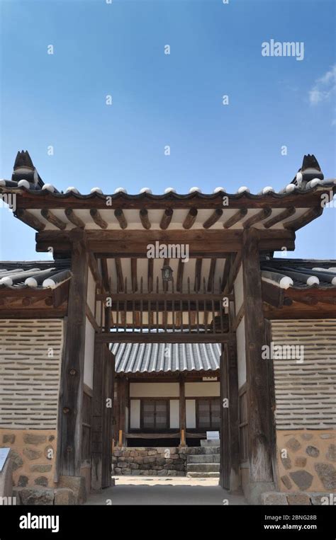 Korean Style House Stock Photo Alamy