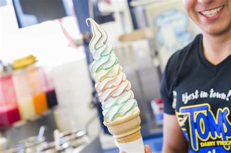 25 Soft Serve Ice Cream You Need To Try In Toronto This Summer