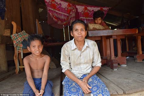 Angelina Jolies Khmer Rouge Cambodian Hideaway Pictured Daily Mail Online