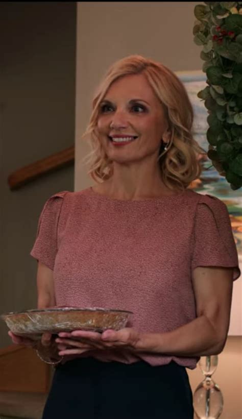 Virgin River Season 2 Episode 6 Review: Out of the Past ...