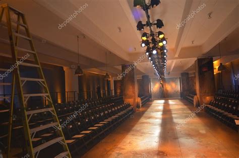 Empty Fashion Show Stage With Runway Chairs And Lights — Stock Photo