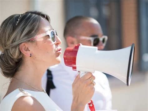 6 exemples de discours de mariage pour le jour J en 2020 ...