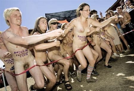 Run Women Naked Play Naked Guys Amateur Nude Beach Min Xxx Video