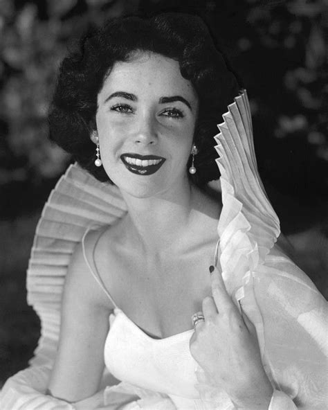 Elizabeth Taylor Beautiful Vintage Pose In White Dress Circa 1950 8x10 Photo Ebay Elizabeth