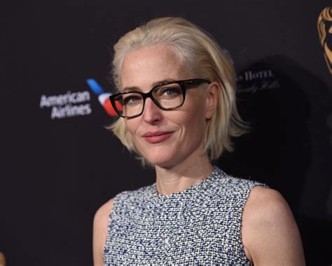 Gillian Anderson To Play Sex Therapist In Netflix Series Sex Education Metro News