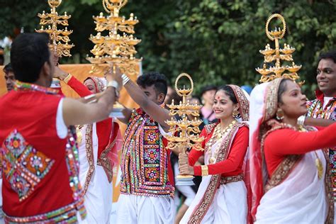 Mitten In Karlsruhe Eintauchen In Die Indische Kultur Bei Den India