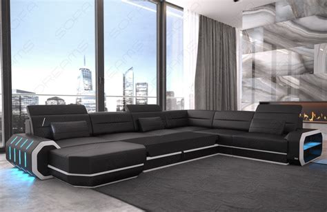 Das wohnzimmer ist der lebensmittelpunkt einer wohnung und wer von einem hohen maß an bequemlichkeit profitieren will, entscheidet sich für eine. Modern Leather Sofa Brooklyn XL Shape