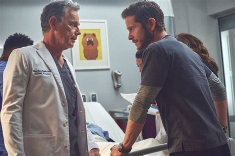 Bild Zu Bruce Greenwood Atlanta Medical Bild Matt Czuchry Bruce