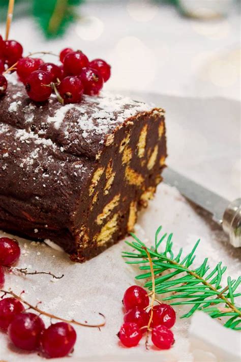 Learn how to veganize any sweet treat by following the recipes in this guide. 35 Yummy Vegan Christmas Dessert Recipes | The Green Loot