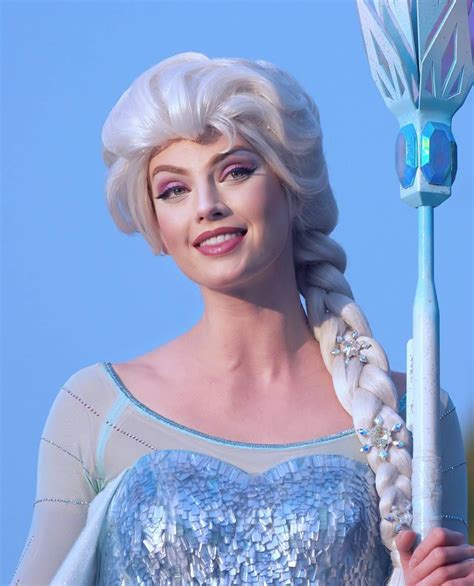 Frozen Disneyland Disney Frozen Frozen Face Elsa Frozen Elsa Makeup