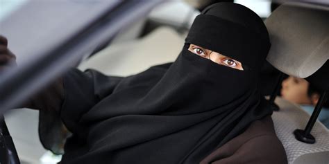 West Australia Face Veil Law Mandates Women To Remove Veil To Authorities Huffpost