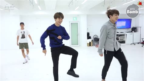 Bts Jimin Jungkook And J Hope Dancing Youtube
