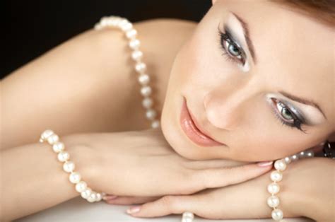 What To Wear With Pearls Wardrobe Advice
