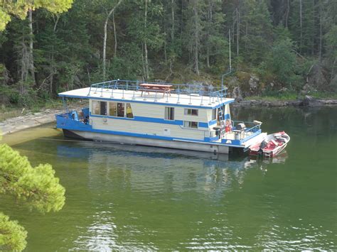 Lake Of The Woods Houseboating Ontario Canada