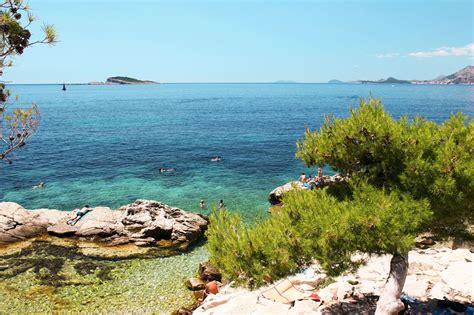 It controls most land routes from western europe to the aegean sea, and the turkish straits. Dubrovnik, Kroatia | Tjäreborg | Dubrovnik, Kroatia, Matka