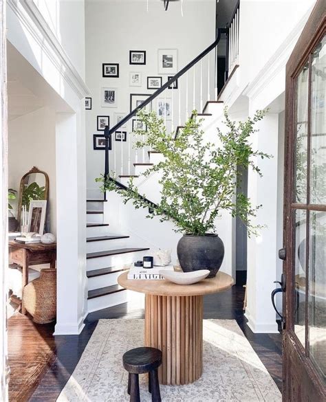 7 Key Features Of The Organic Modern Style — Scout And Nimble Entryway