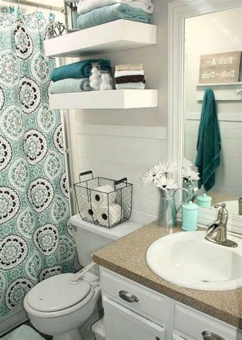 17 Awesome Small Bathroom Decorating Ideas