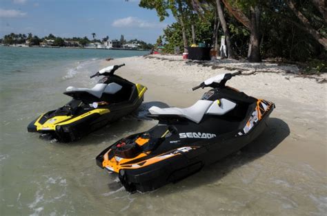 Both the lightweight and light price of the spark makes it seen on cruisers all over the place. Testing the new Sea-Doo Spark watercraft | Houseboat Magazine
