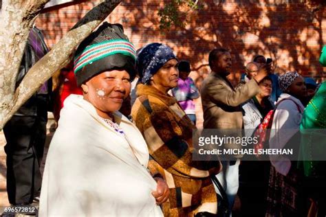 Khoisan Traditional Photos And Premium High Res Pictures Getty Images
