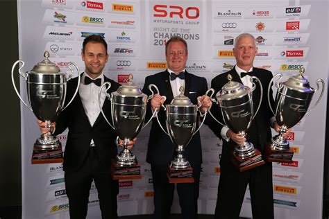 British Gt Title Winners Crowned At Tower Of Londons Sro Night Of The