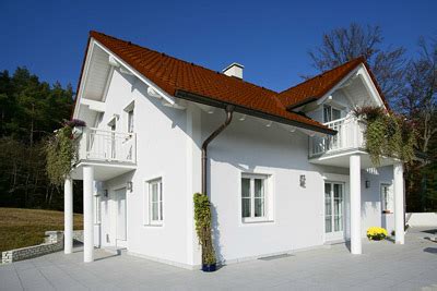 Do kraja meseca jula uz kupovinu specijalne glet mase baumit klimafino kod ovlašćenih baumit partnera preuzmite poklon! Mustergebäude - Baumit ColorDesigner