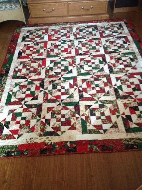 Christmas Scrappy Quilt Pattern Called Honeyberries Quilts Scrap