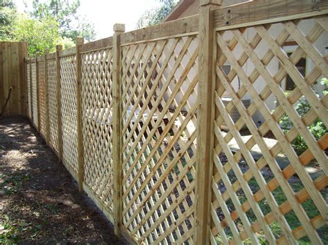Pin by Kristy McLee on lattice | Lattice fence panels, Lattice garden