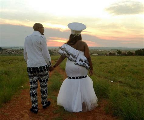 Pin By Stpatrick Selokela On Afrikan Weddings African Wedding Dress African Wedding African