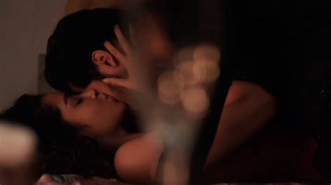 Indian Actress Anupama Parameswaran Hot Kissing And Bed Scenes Hd Eporner