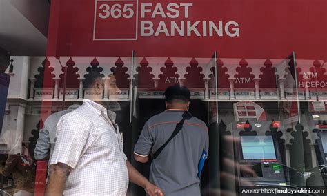 Apa itu mesin atm dari tujuan, manfaat, jenis, jaringan mesin atm, komponen dan fungsinya beserta tips transaksi yang aman di mesin atm. Menteri: Pengecualian caj RM1 di mesin ATM kekal sepanjang ...