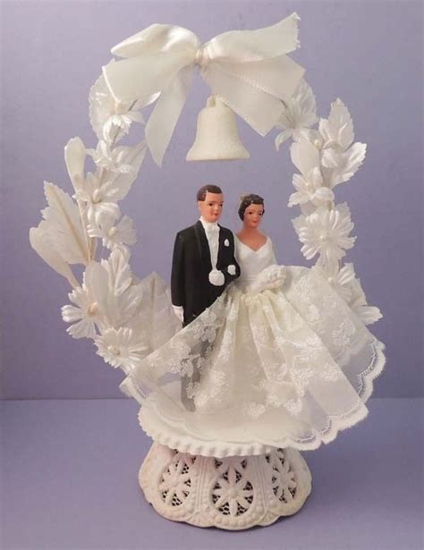 Traditional Wedding Cake Toppers Bride And Groom Agentcats