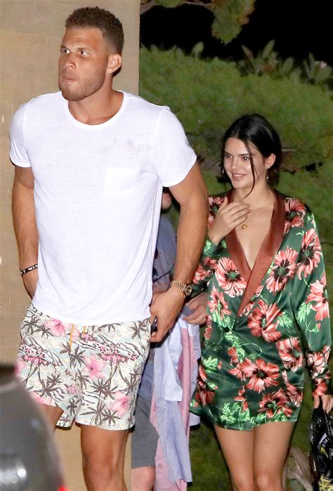 6 feet 10 inches weight: "Full-on Couple": Kendall Jenner and Blake Griffin Made ...