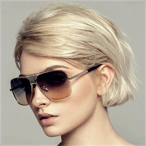We are sure you already know. Short haircuts winter 2019 2020: all the TrendsShort and ...